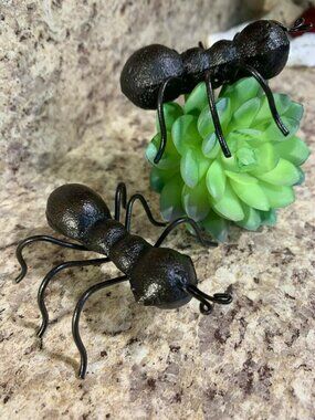 2pc Set SOLID Metal Yard BLACK Ants WHIMSICAL Garden Decor Home Outdoor U66
